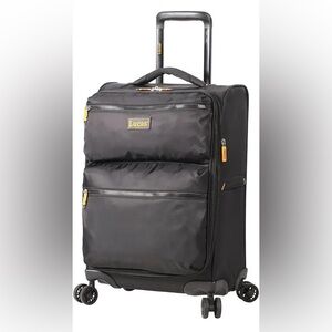 Lucas ultra light weight carry on black 20 inch spinner